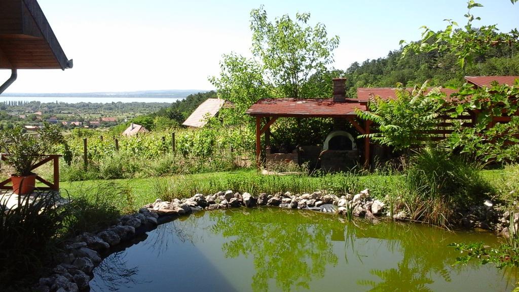 Kincses Vendeghaz Hotel Balatongyörök Esterno foto