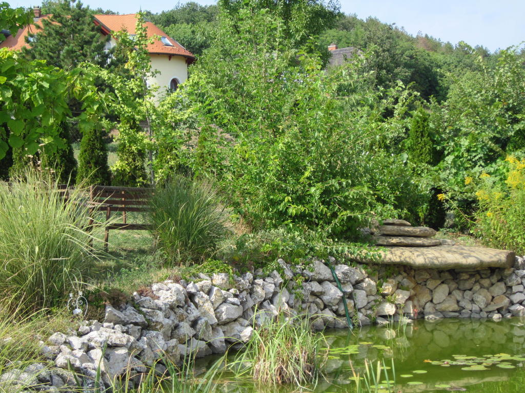 Kincses Vendeghaz Hotel Balatongyörök Esterno foto