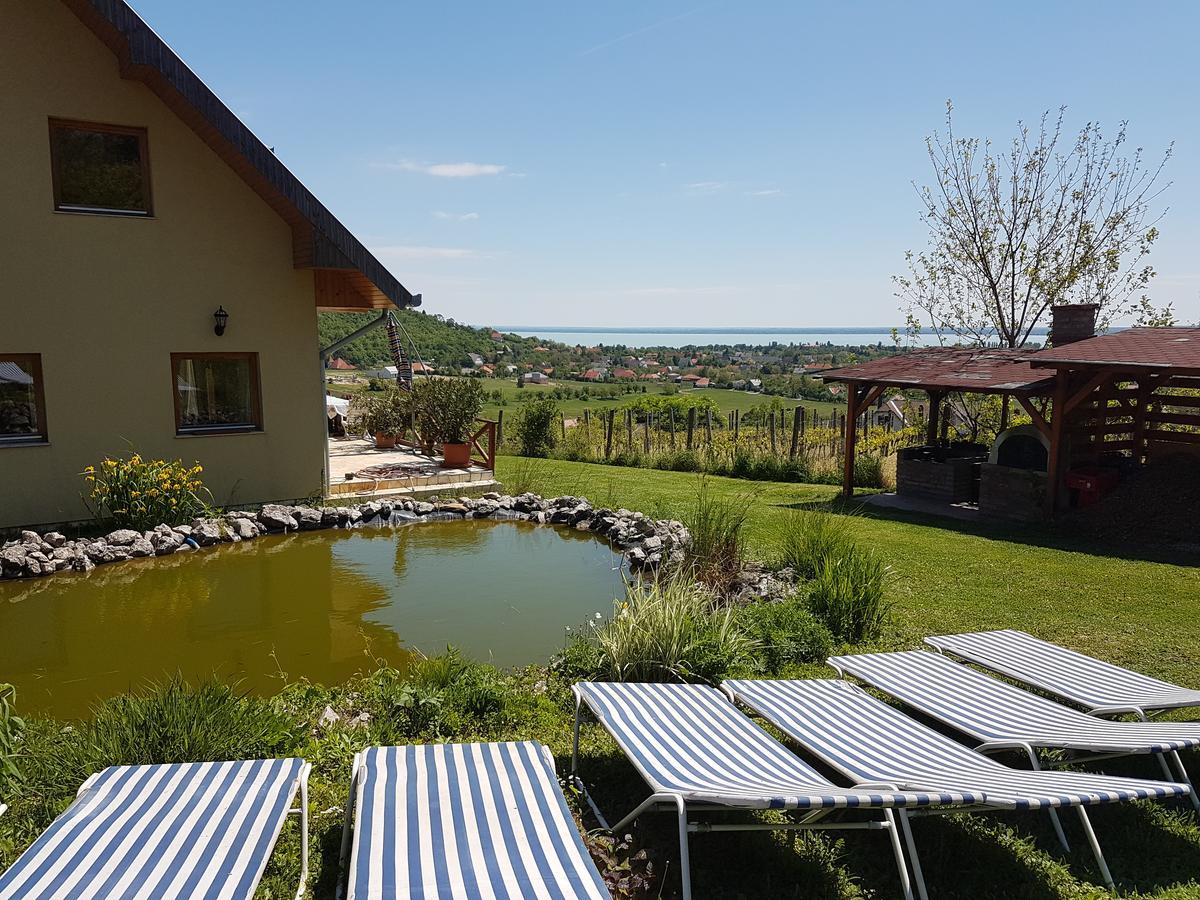Kincses Vendeghaz Hotel Balatongyörök Esterno foto